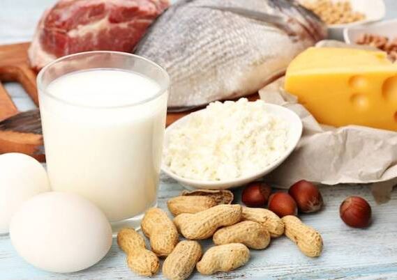 Mliečne výrobky, ryby, mäso, orechy a vajcia - strava bielkovinovej diéty